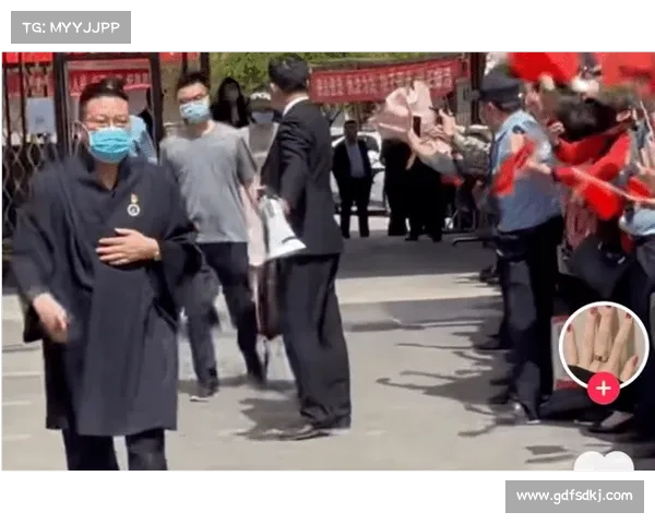 在恶魔与怪物的双重威胁中如何选择自己的生存之道 在恶魔与怪物的双重威胁中如何选择自己的生存之道